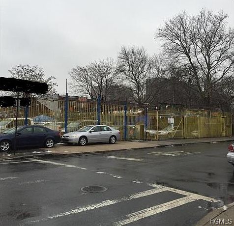 2nd image of 1480 Bruckner Blvd