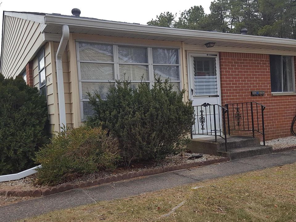 1st image of 5B Lafayette Dr