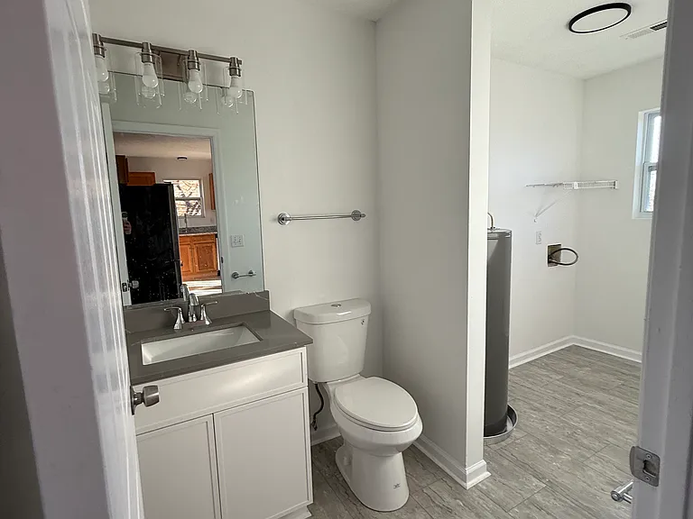 210 S Keeneland Dr #B — Photo 5