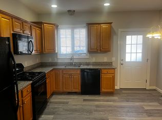 326 Mendon Rd APT 2, Woonsocket, RI 02895