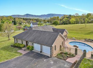 842 Paint Bank Rd, Salem, VA 24153