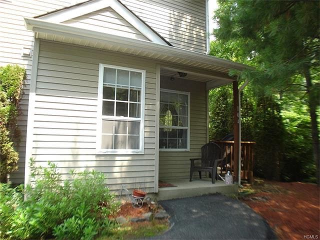 1st image of 104 Magnolia Ct