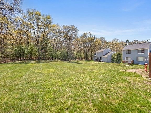 4th image of 38 Country Side Rd Unit 38