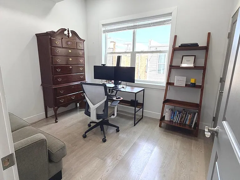 2239 Tasker St — Photo 34