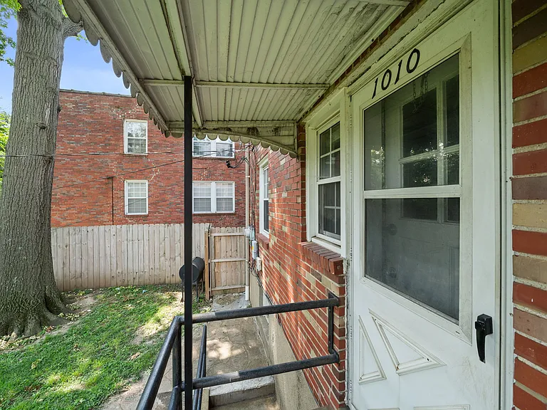 1010 Sanford Ave #1 — Photo 20