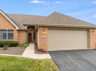 1832 Windfield Dr, Munster, IN 46321