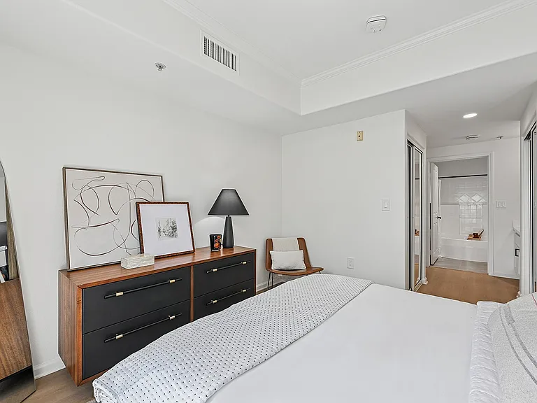 Bright and inviting bedroom with en suite bathroom