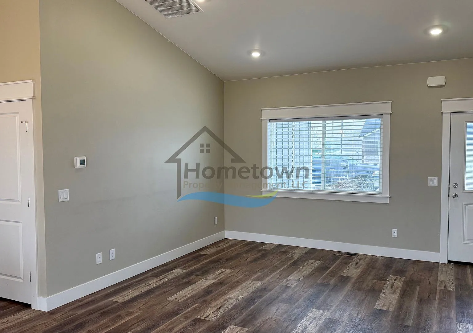 Spacious 4 Bedroom, 2 Bath Home in South Hill Subdivision Burley, ID — Photo 3