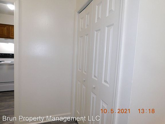 4th image of 9100 Parktop Ln #B