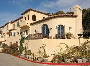 17501 Castellammare Dr, Pacific Palisades, CA 90272