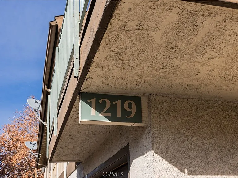 1219 N Edwards St #33 — Photo 55