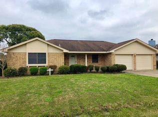 2715 15th St, Port Neches, TX 77651