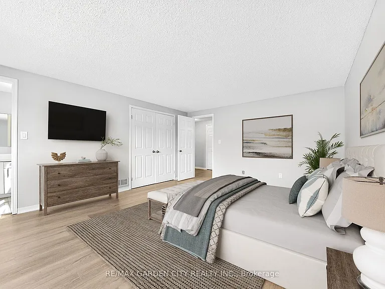 2 Royalwood Ct #59 — Photo 10