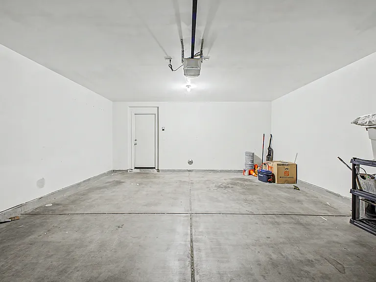 1250 S Rialto St #7 — Photo 4