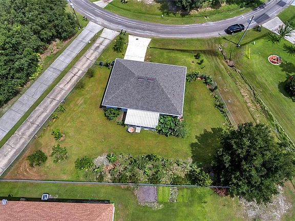 5th image of 636 N Delmonte Ct