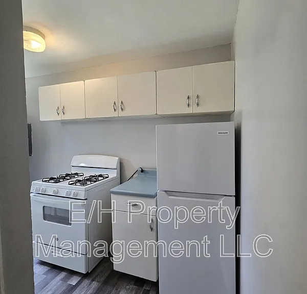 718 S Hunter St — Photo 6