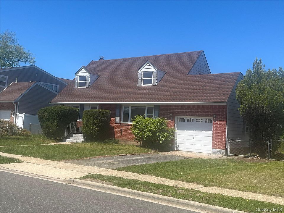 2nd image of 44 Ontario Avenue