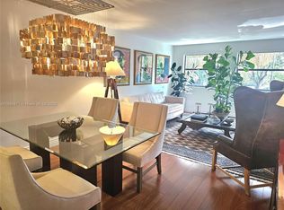 8180 Geneva Ct APT 219, Doral, FL 33166