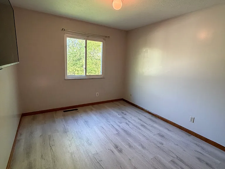 1588 Fall Brook Rd — Photo 10