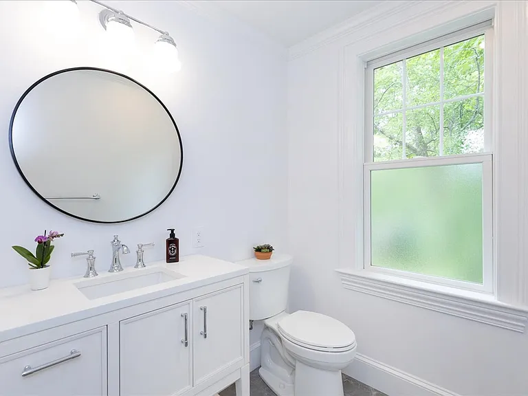 Main Bath - 1
