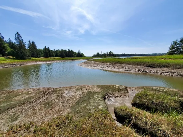 300 Village Road, Steuben, ME 04680