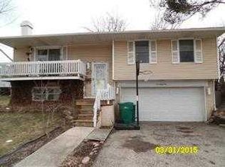 569 White Pine Rd, Buffalo Grove, IL 60089