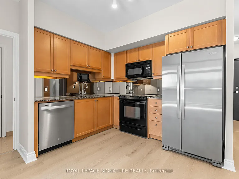 1105 Leslie St #1408 — Photo 10