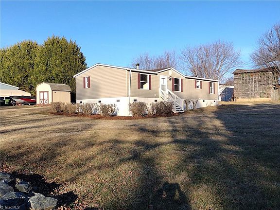 3rd image of 9335 Pearl Dr