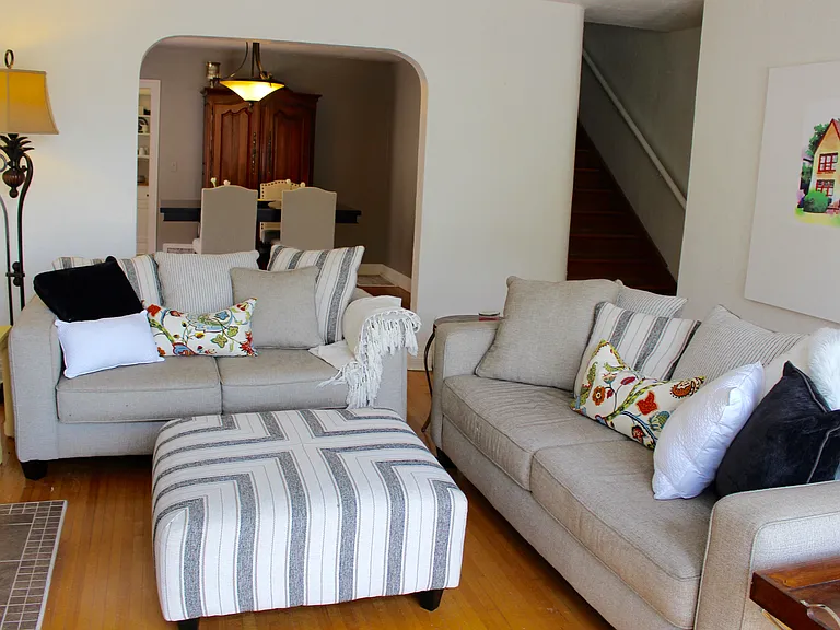 401 W Hill St — Photo 36