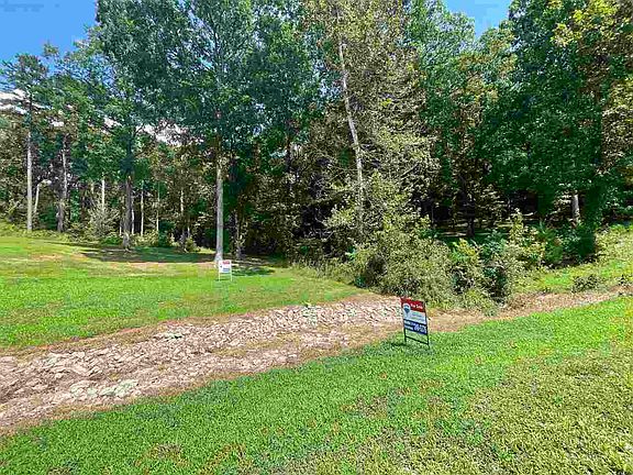 3rd image of Riverbend Ln #74