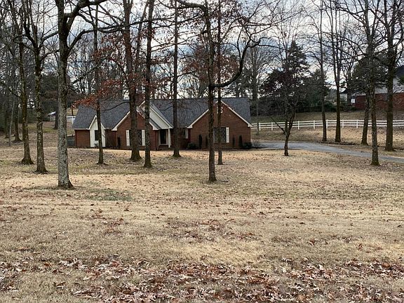 2nd image of 7100 Country Oak Dr