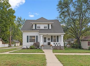 109 Vine St, Leavenworth, KS 66048