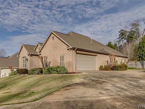 3rd image of 3 Signal Hill Cir