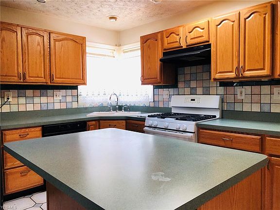 4th image of 5702 Flowerdale Ave