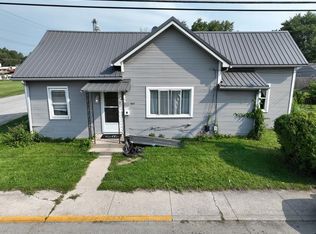 725 W Wiley Ave, Bluffton, IN 46714