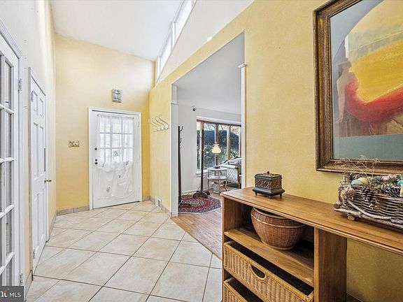 2nd image of 1450 Pepper Rd