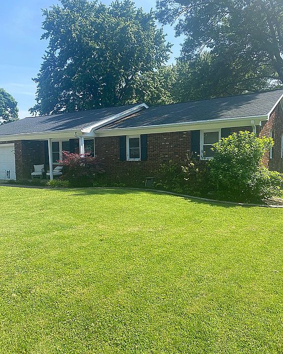 1st image of 989 Osage Dr