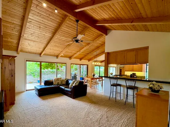 32304 Saddle Mountain Dr, Westlake Village, CA 91361