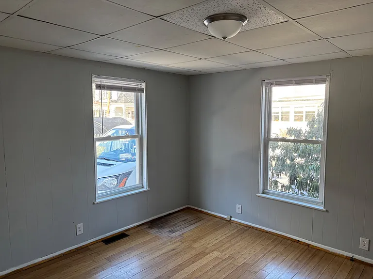 42 Spruce St #6 — Photo 4