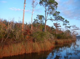 691 Whitfield Rd, Freeport, FL 32439
