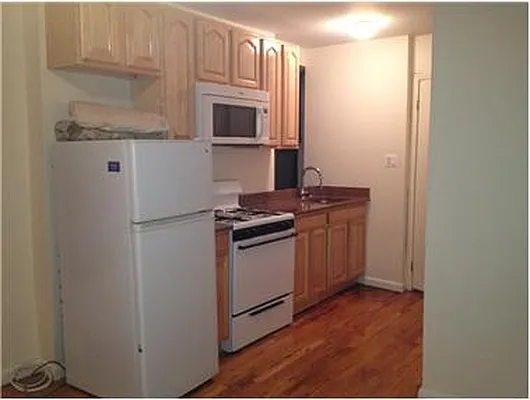 Rented by Douglas Elliman | media 31