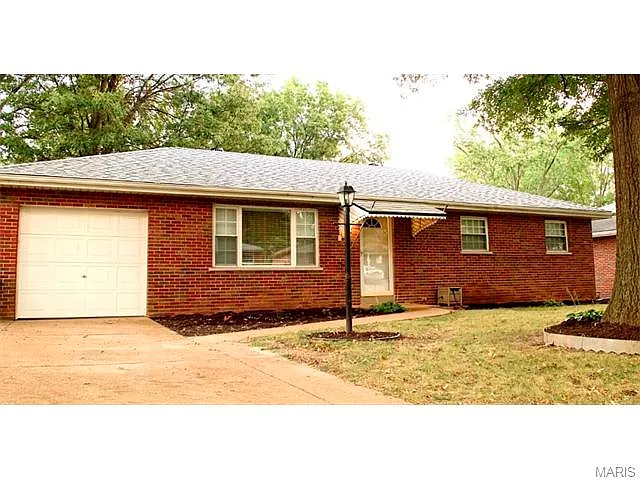 1207 Darding Dr photo 1