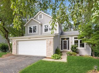 409 Hunters Way, Fox River Grove, IL 60021