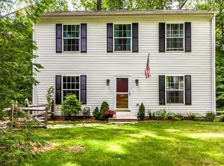 29 Knoll Rd, Hopkinton, MA 01748