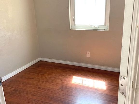 2nd image of 120-126 S McKinley Ave #120