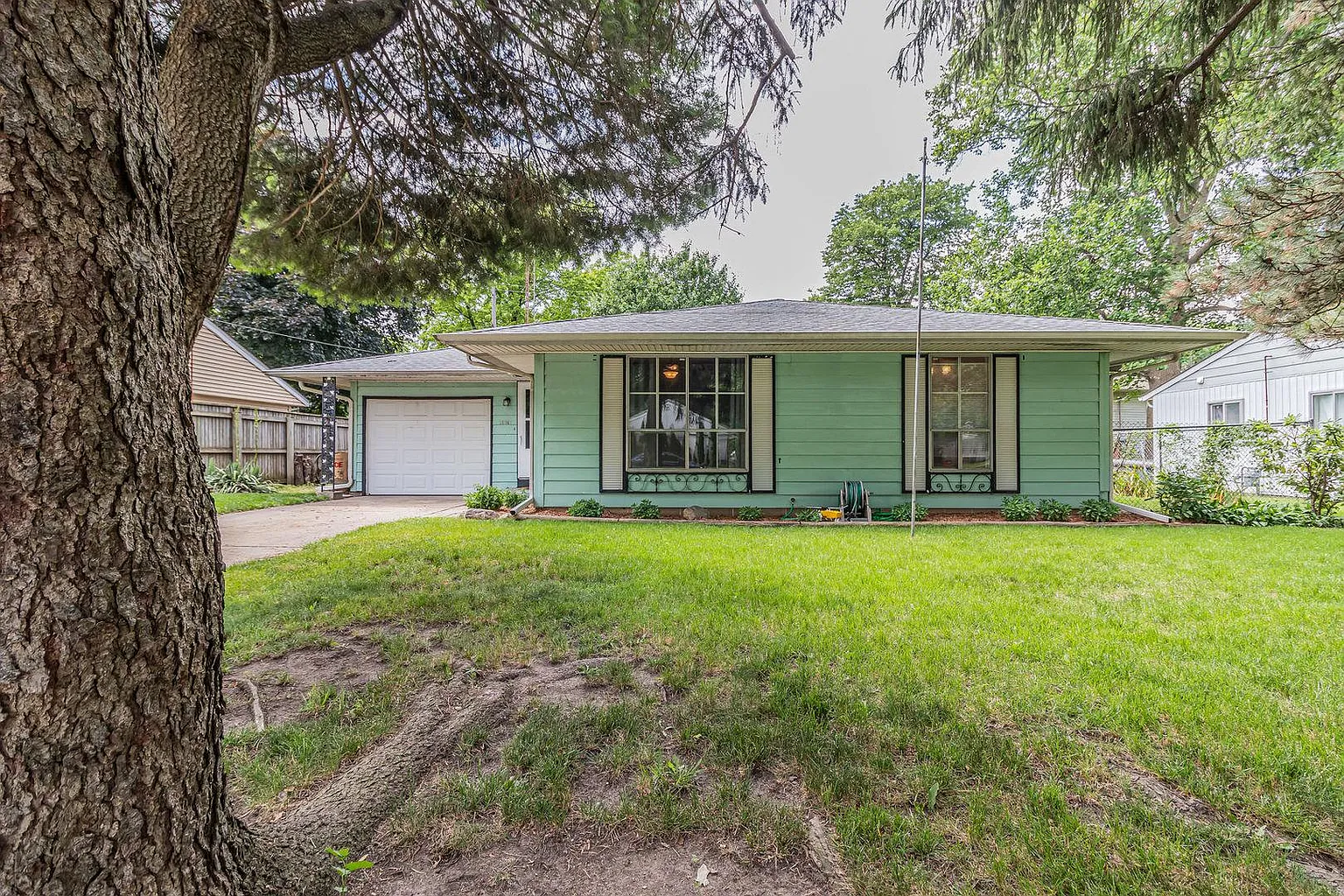 1509 Bellepark Dr photo 1