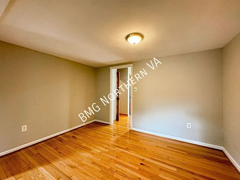 566 Windover Ave NW — Photo 5