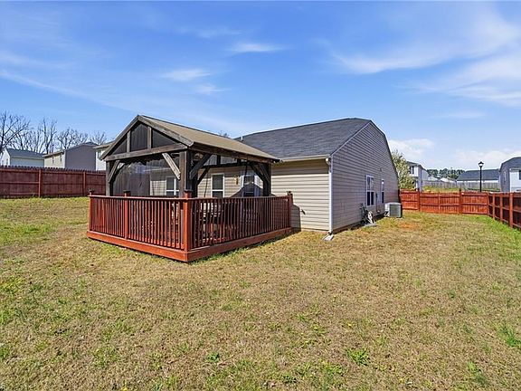 3rd image of 149 Creekstone Ct
