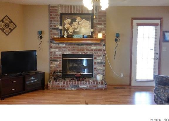 4th image of 18 E Tamah Ln