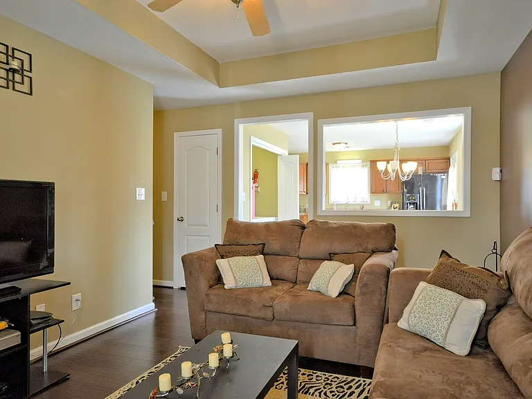 516 Fox Trot Dr — Photo 8
